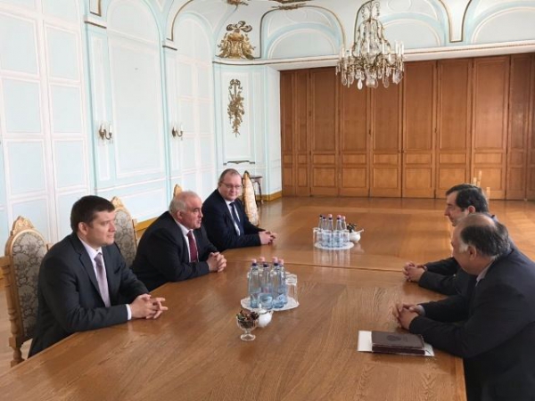 Губернатор Сергей Ситников встретился с послом РФ в Венгрии Владимиром Сергеевым